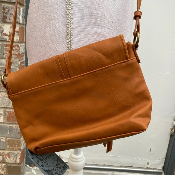 NWT T-Shirt & Jeans Bonita Flap Crossbody bag - Picture 5 of 12